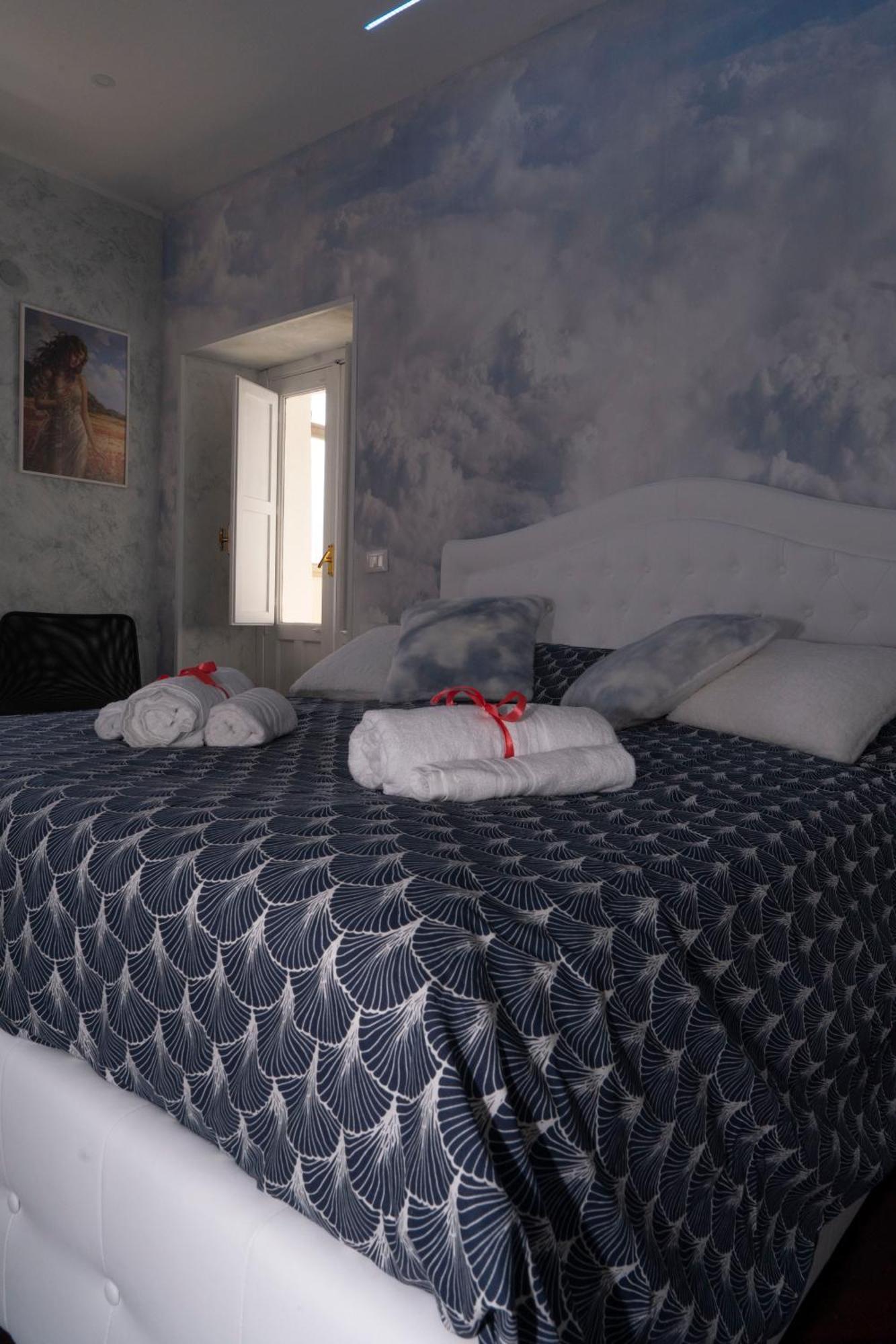Etna Timeo Central Apartment In Baroque Building คาตาเนีย ภายนอก รูปภาพ
