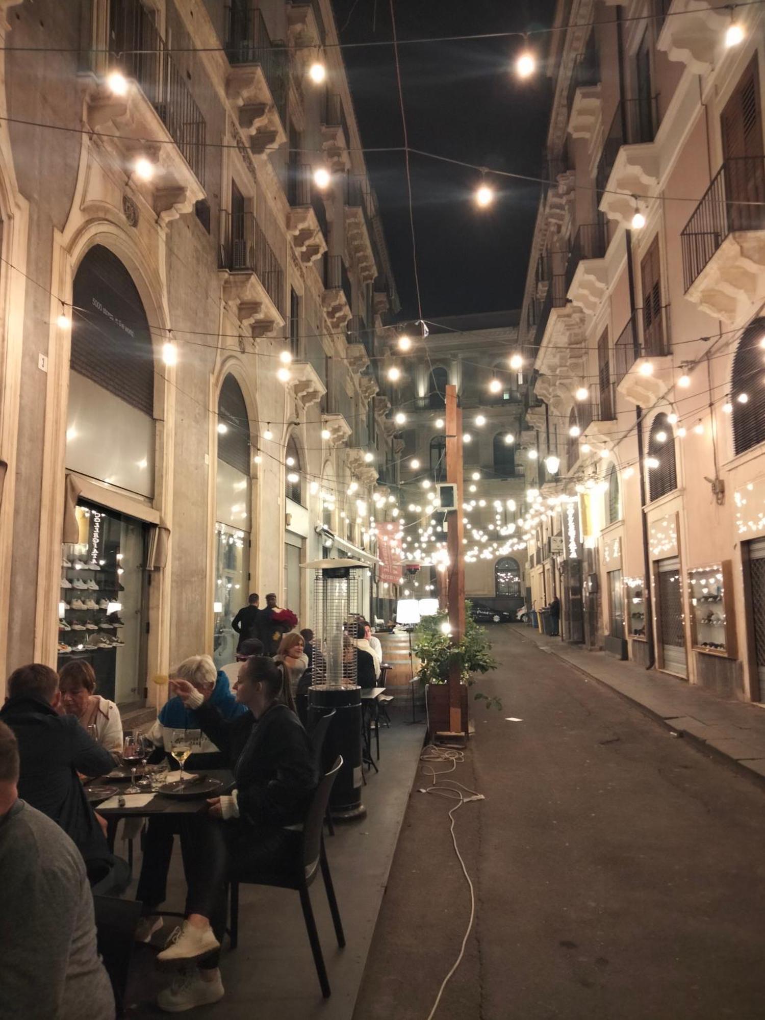 Etna Timeo Central Apartment In Baroque Building คาตาเนีย ภายนอก รูปภาพ
