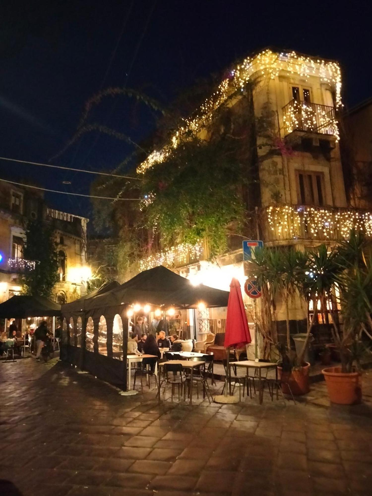 Etna Timeo Central Apartment In Baroque Building คาตาเนีย ภายนอก รูปภาพ