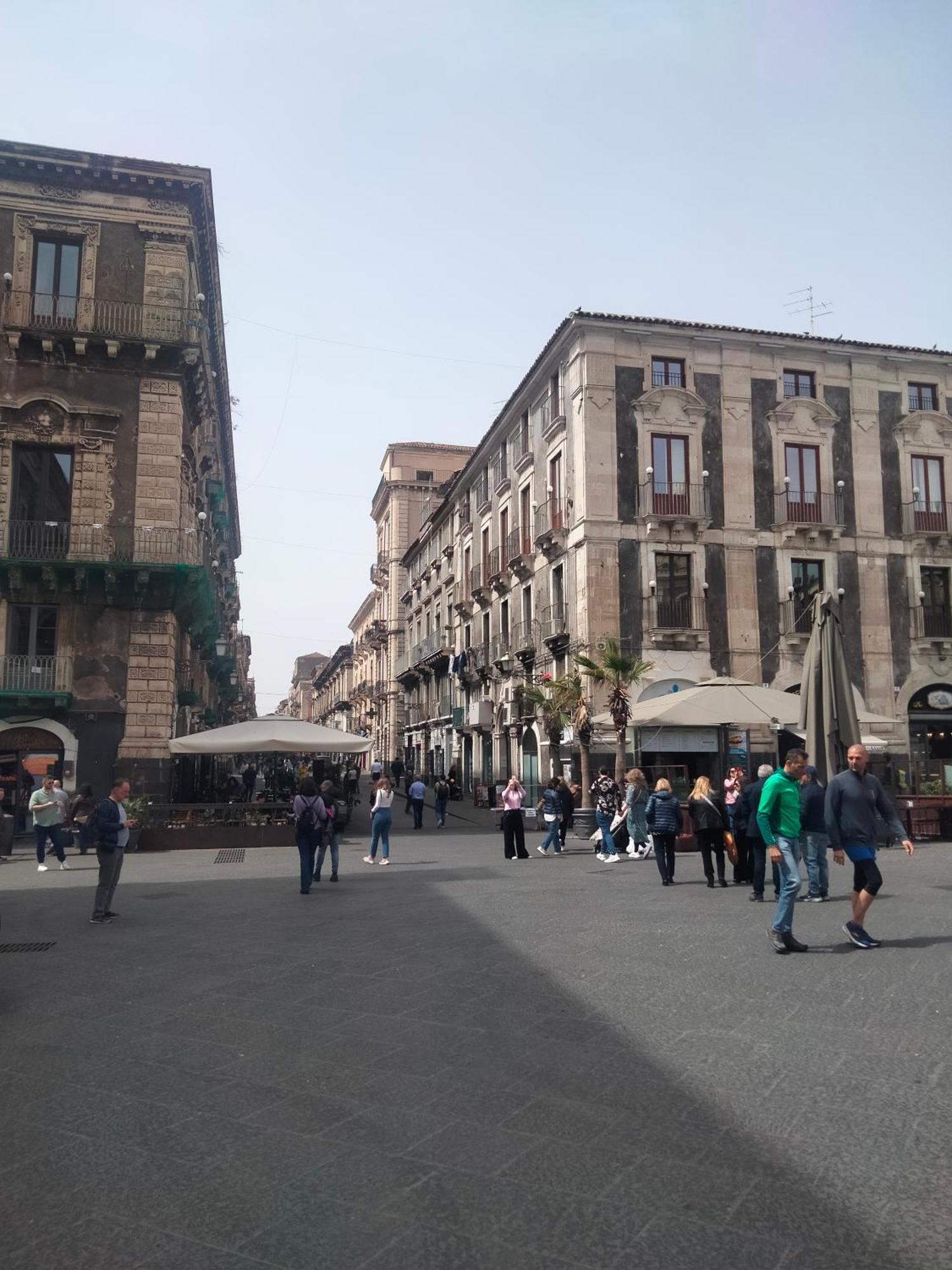 Etna Timeo Central Apartment In Baroque Building คาตาเนีย ภายนอก รูปภาพ