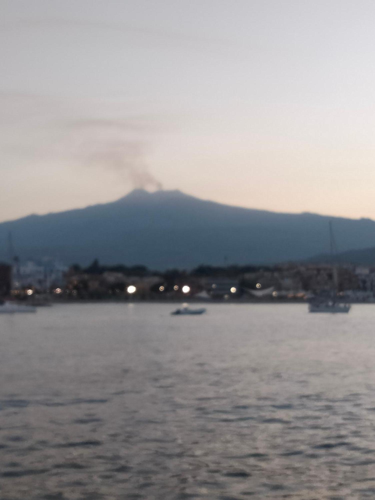 Etna Timeo Central Apartment In Baroque Building คาตาเนีย ภายนอก รูปภาพ